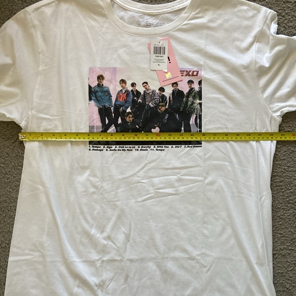 NWT EXO KPop Room Group Pic Graphic Band tee shirt Size XL - Picture 4 of 5